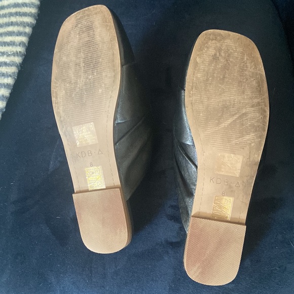 Kelli Dagger Black Leather Mules - Picture 5 of 6